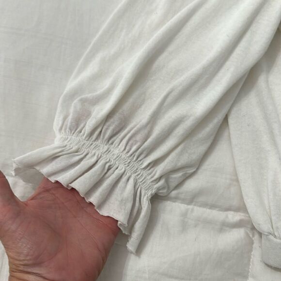 Romantic Free People Blousan Top with flutter neck and puff sleeves size small - Picture 3 of 15